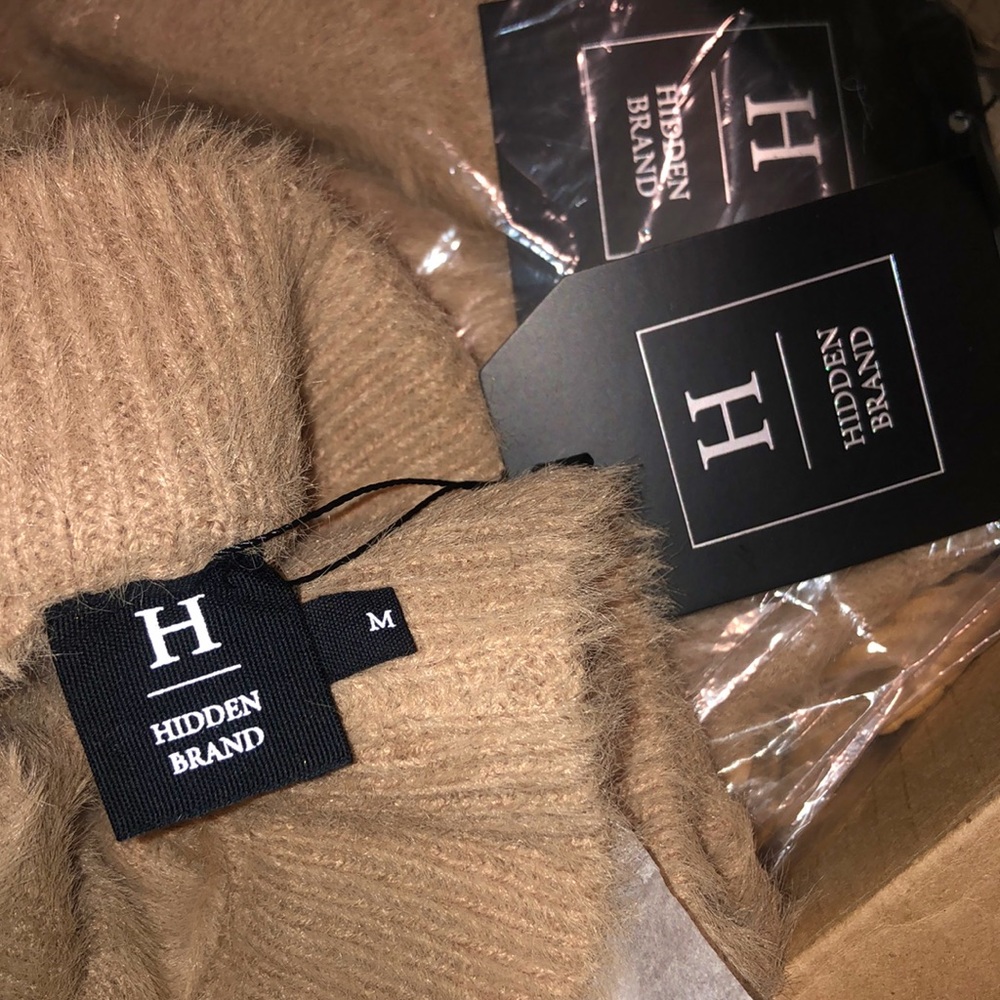 Fuzzy 🐻 🩳 - Picture 3 of 5